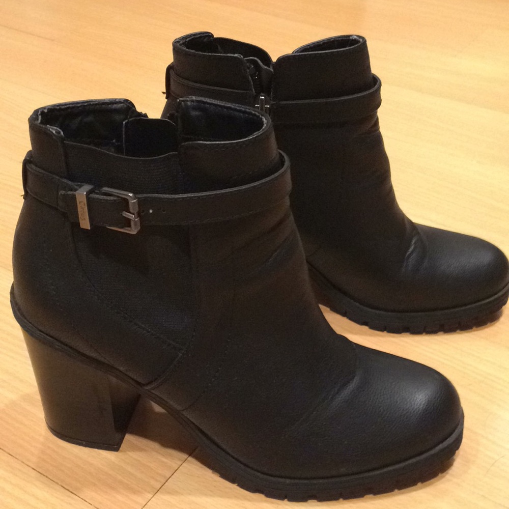 Deacon booties by Circus Sam Edelman 9.5